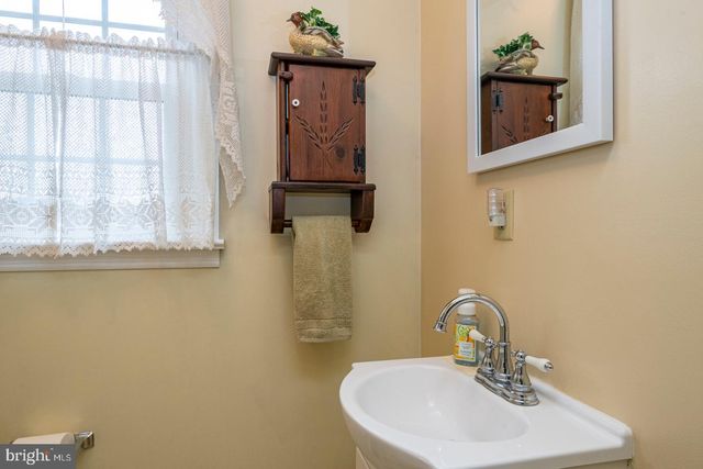 3 ESTATES DR, Reading, PA 19606