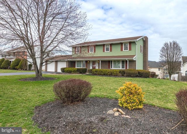 3 ESTATES DR, Reading, PA 19606