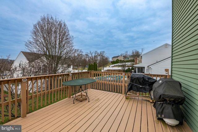 3 ESTATES DR, Reading, PA 19606