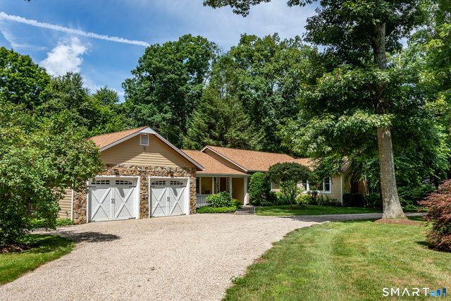 39 Hard Hill Road, Woodbury, CT 06798
