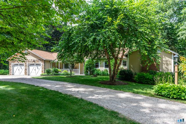 39 Hard Hill Road, Woodbury, CT 06798