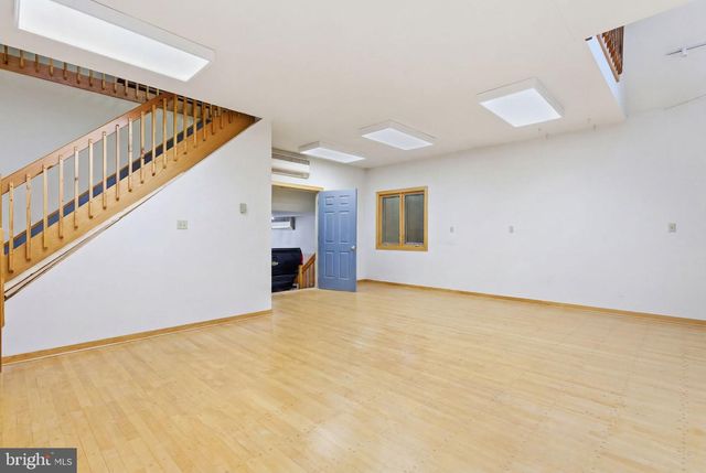 2733 VILLAGE RD, Langhorne, PA 19047