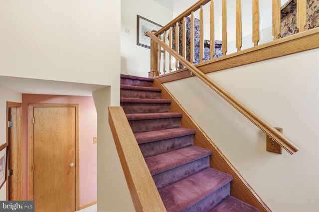 2733 VILLAGE RD, Langhorne, PA 19047