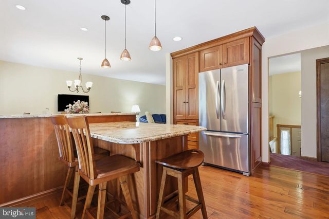 2733 VILLAGE RD, Langhorne, PA 19047