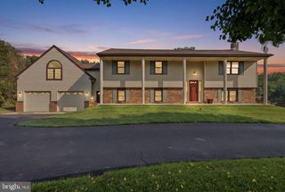 2733 VILLAGE RD, Langhorne, PA 19047