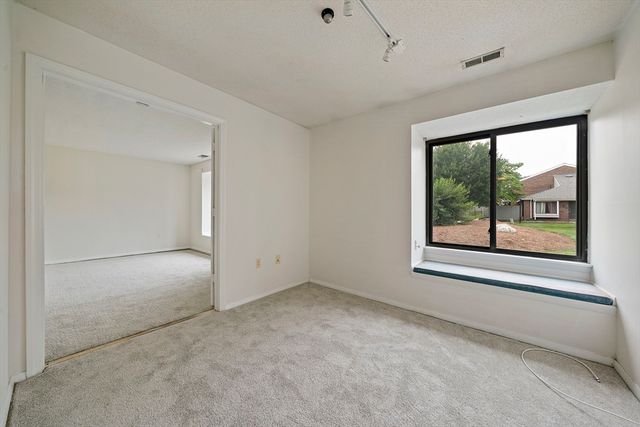 47 Rosewood Dr 47, Stoughton, MA 02072