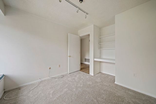 47 Rosewood Dr 47, Stoughton, MA 02072