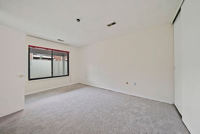 47 Rosewood Dr 47, Stoughton, MA 02072