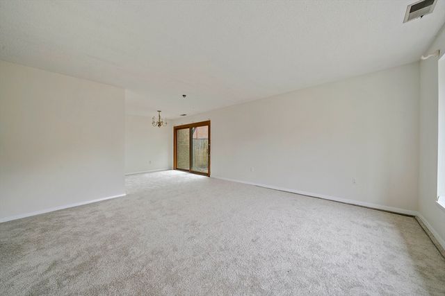 47 Rosewood Dr 47, Stoughton, MA 02072