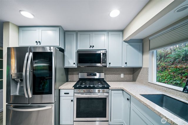 4929 Black Lake Boulevard SW, Olympia, WA 98502