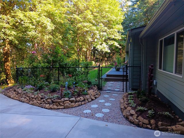 4929 Black Lake Boulevard SW, Olympia, WA 98502