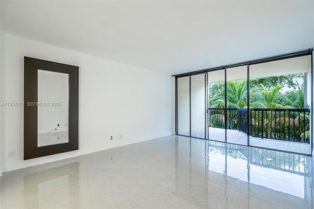 20347 W Country Club Dr TH15, Aventura, FL 33180