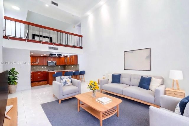 20347 W Country Club Dr TH15, Aventura, FL 33180