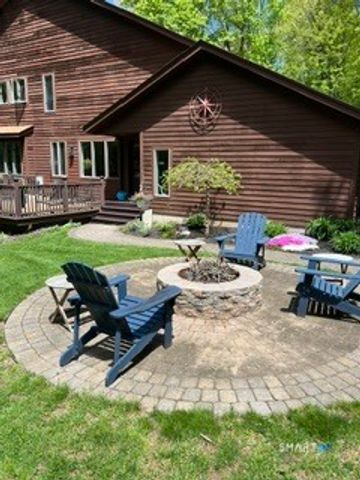 72 Pinnacle Road, Ellington, CT 06029