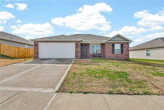 2961 W MacLaren Street, Fayetteville, AR 72704