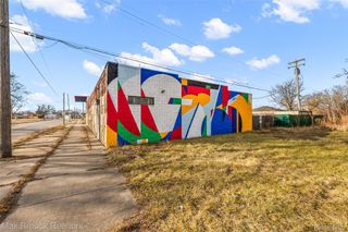 12501 Chalmers Street, Detroit, MI 48205