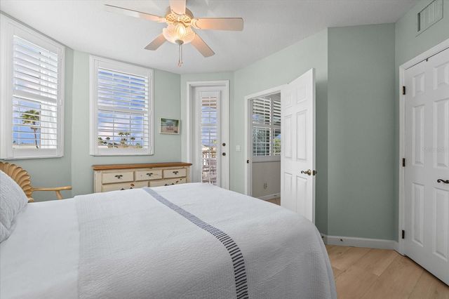 1260 DOLPHIN BAY WAY 404, Sarasota, FL 34242