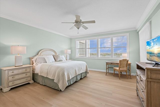 1260 DOLPHIN BAY WAY 404, Sarasota, FL 34242