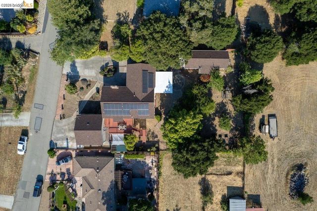 2721 Hidden Ln, Hayward, CA 94541