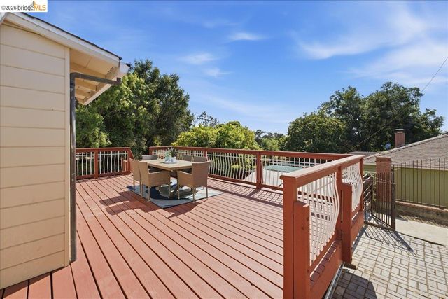 2721 Hidden Ln, Hayward, CA 94541