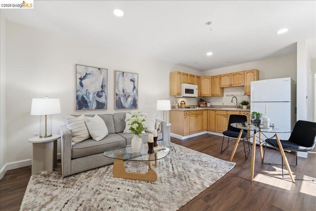 2721 Hidden Ln, Hayward, CA 94541