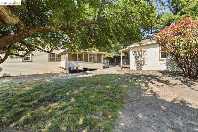 2721 Hidden Ln, Hayward, CA 94541