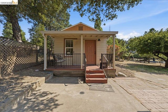 2721 Hidden Ln, Hayward, CA 94541