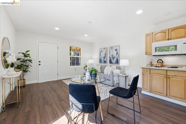 2721 Hidden Ln, Hayward, CA 94541