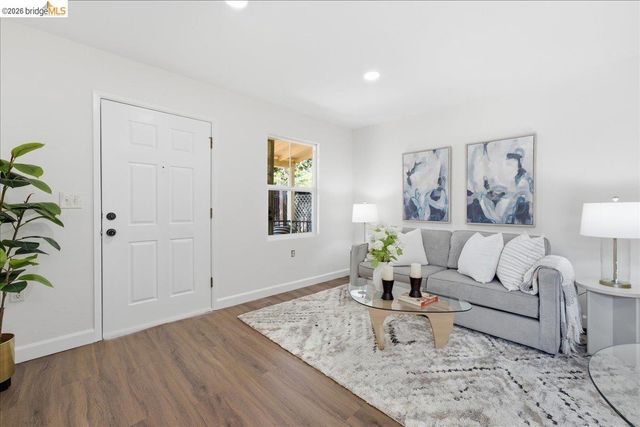 2721 Hidden Ln, Hayward, CA 94541