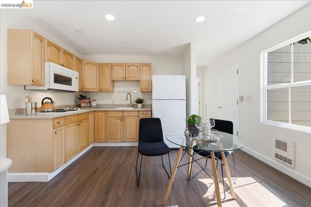 2721 Hidden Ln, Hayward, CA 94541