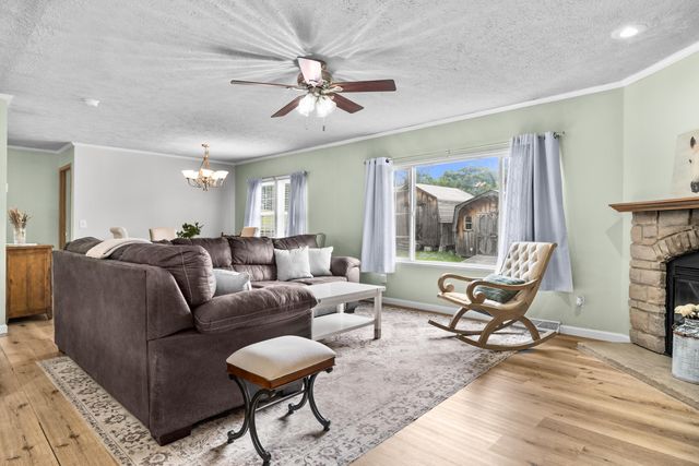 323 Sunny Brook Circle, London, KY 40744