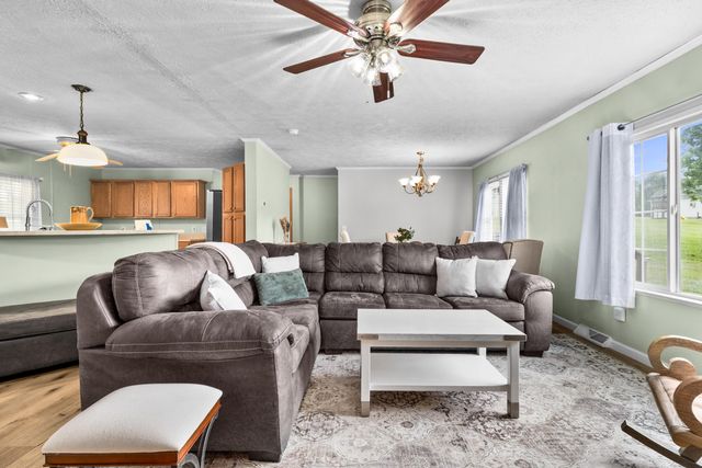 323 Sunny Brook Circle, London, KY 40744
