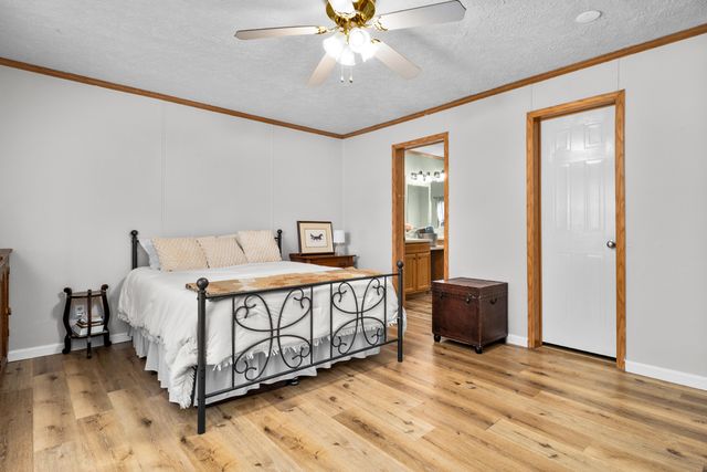 323 Sunny Brook Circle, London, KY 40744