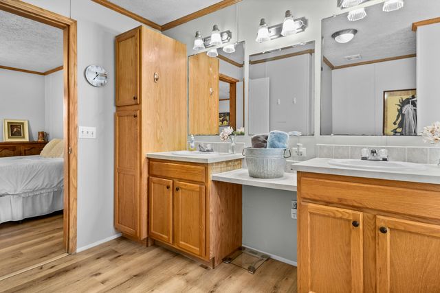 323 Sunny Brook Circle, London, KY 40744