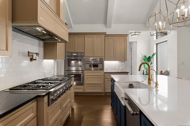 9835 Midsomer Pl, San Antonio, TX 78255