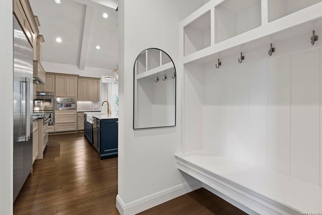 9835 Midsomer Pl, San Antonio, TX 78255