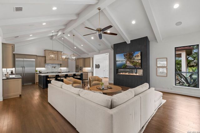 9835 Midsomer Pl, San Antonio, TX 78255