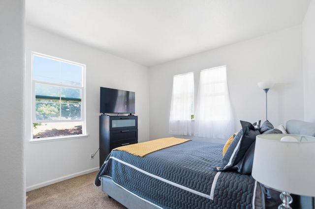 337 Scrub Oak Dr, Lathrop, CA 95330