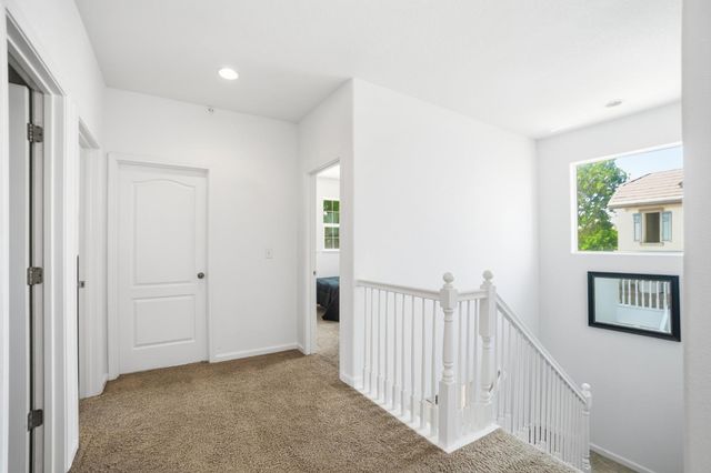 337 Scrub Oak Dr, Lathrop, CA 95330