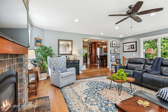 2S283 Route 59, Warrenville, IL 60555