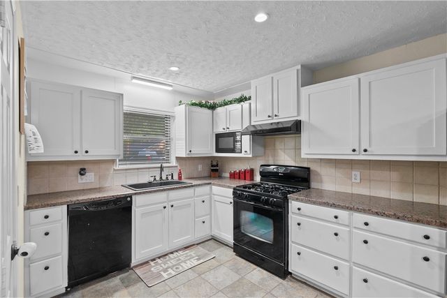 402 June Street, Bryan, TX 77802