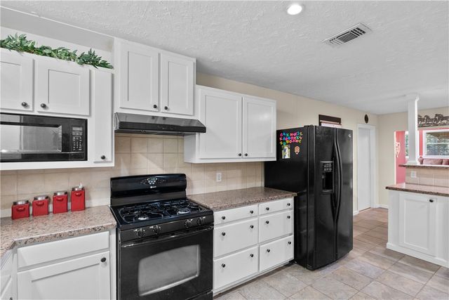 402 June Street, Bryan, TX 77802