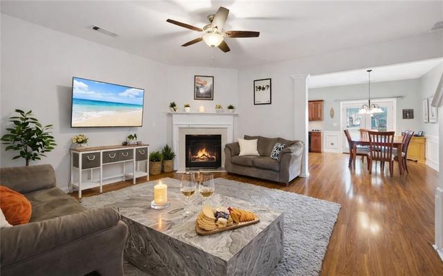 1959 Lakeshore Overlook NW Circle, Kennesaw, GA 30152