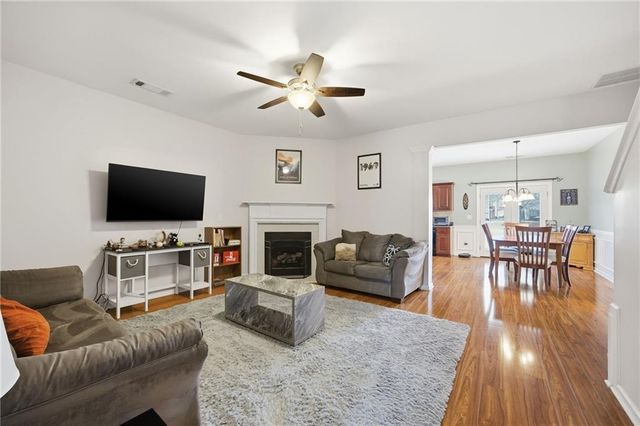 1959 Lakeshore Overlook NW Circle, Kennesaw, GA 30152