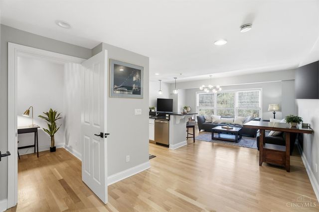 2235 Riverside Drive, Cincinnati, OH 45202