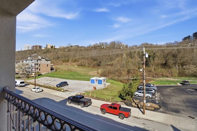 2235 Riverside Drive, Cincinnati, OH 45202