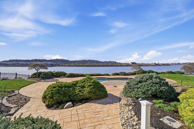 2235 Riverside Drive, Cincinnati, OH 45202