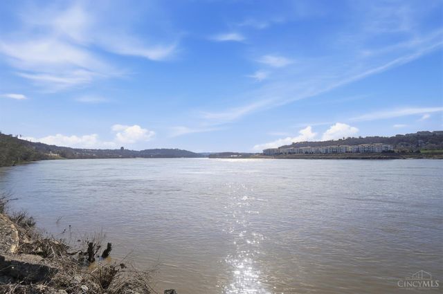 2235 Riverside Drive, Cincinnati, OH 45202