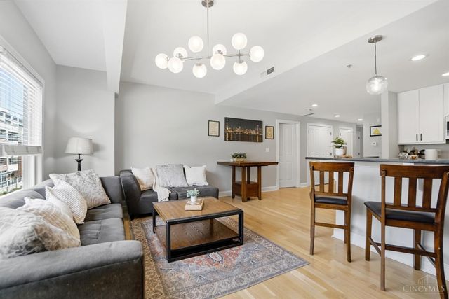 2235 Riverside Drive, Cincinnati, OH 45202