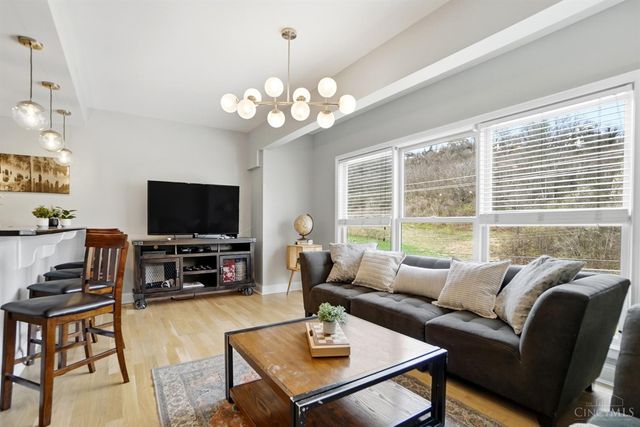 2235 Riverside Drive, Cincinnati, OH 45202